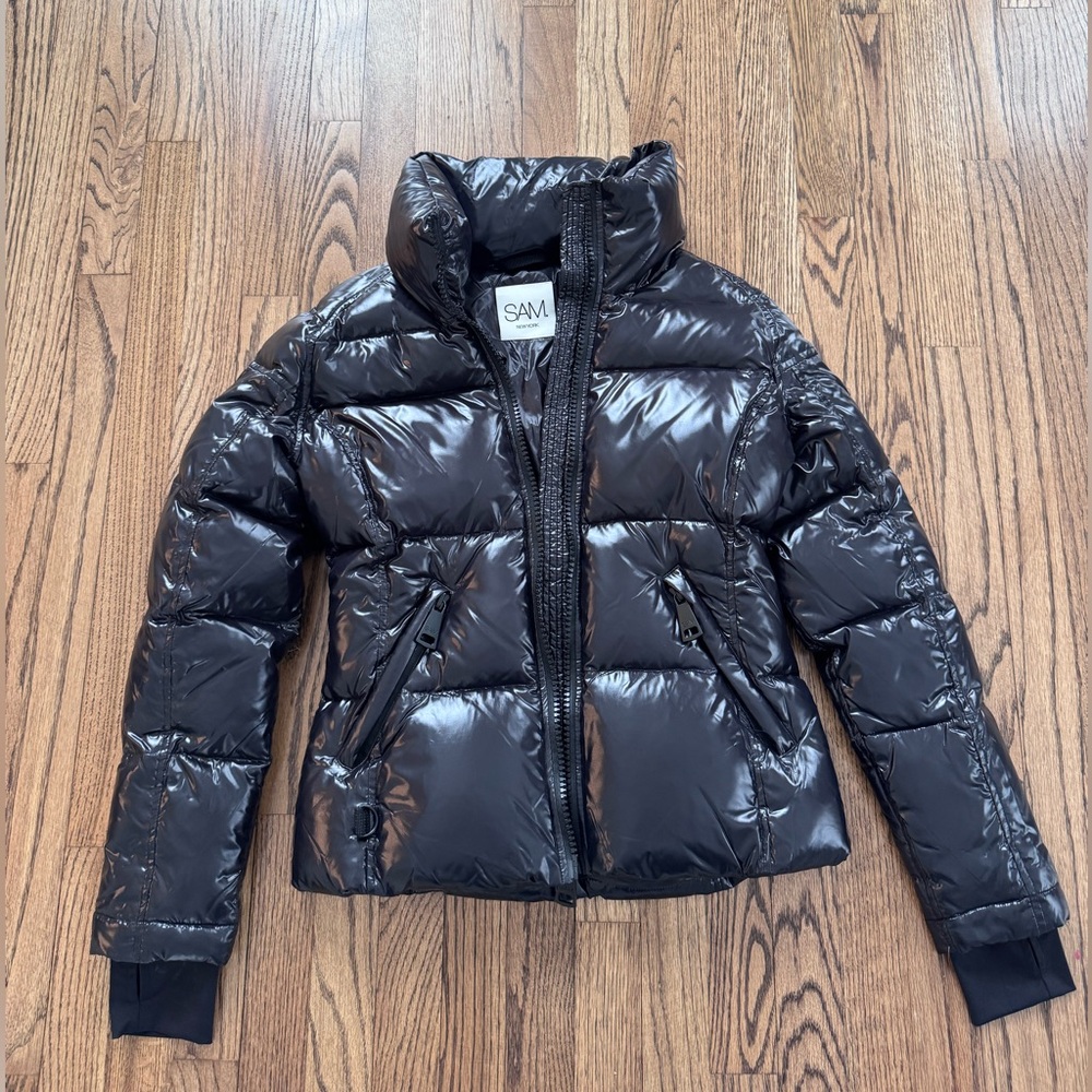SAM. Black puffer coat